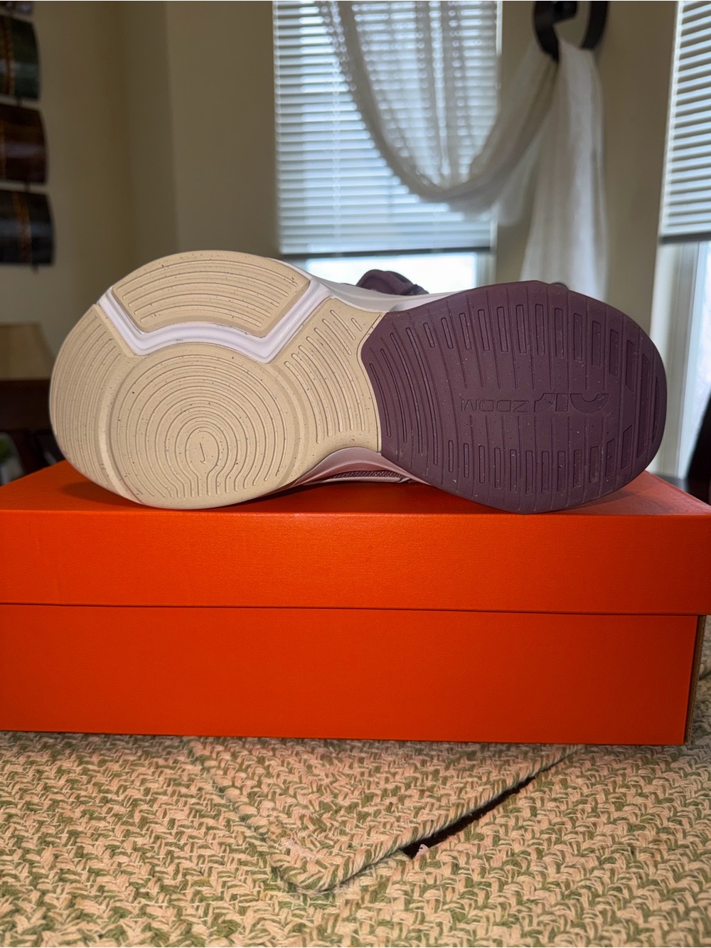 Nike women’s Zoom Bella 6 Lavender Athletic Sneakers size 8.5 new!! - Picture 6 of 10